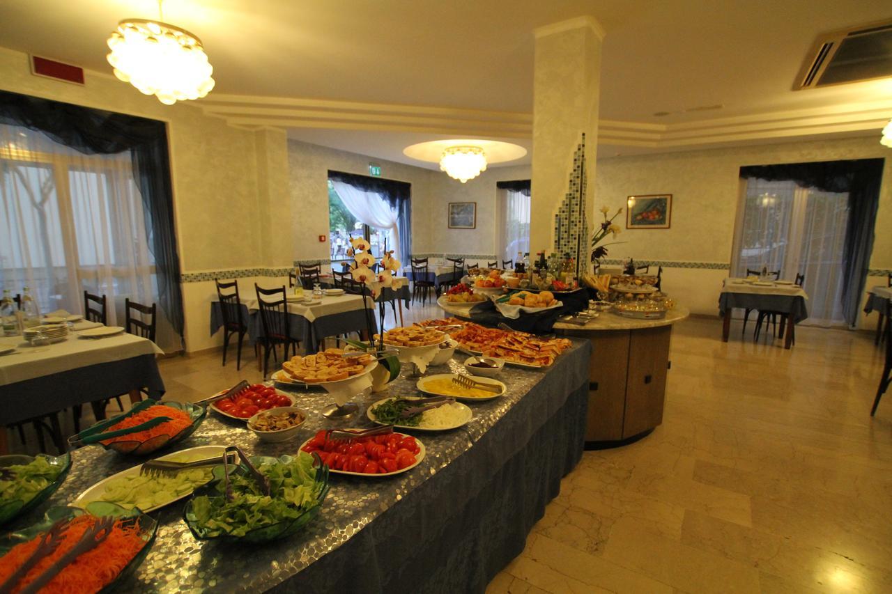 Hotel Capri ベラーリア・イジェア・マリーナ エクステリア 写真
